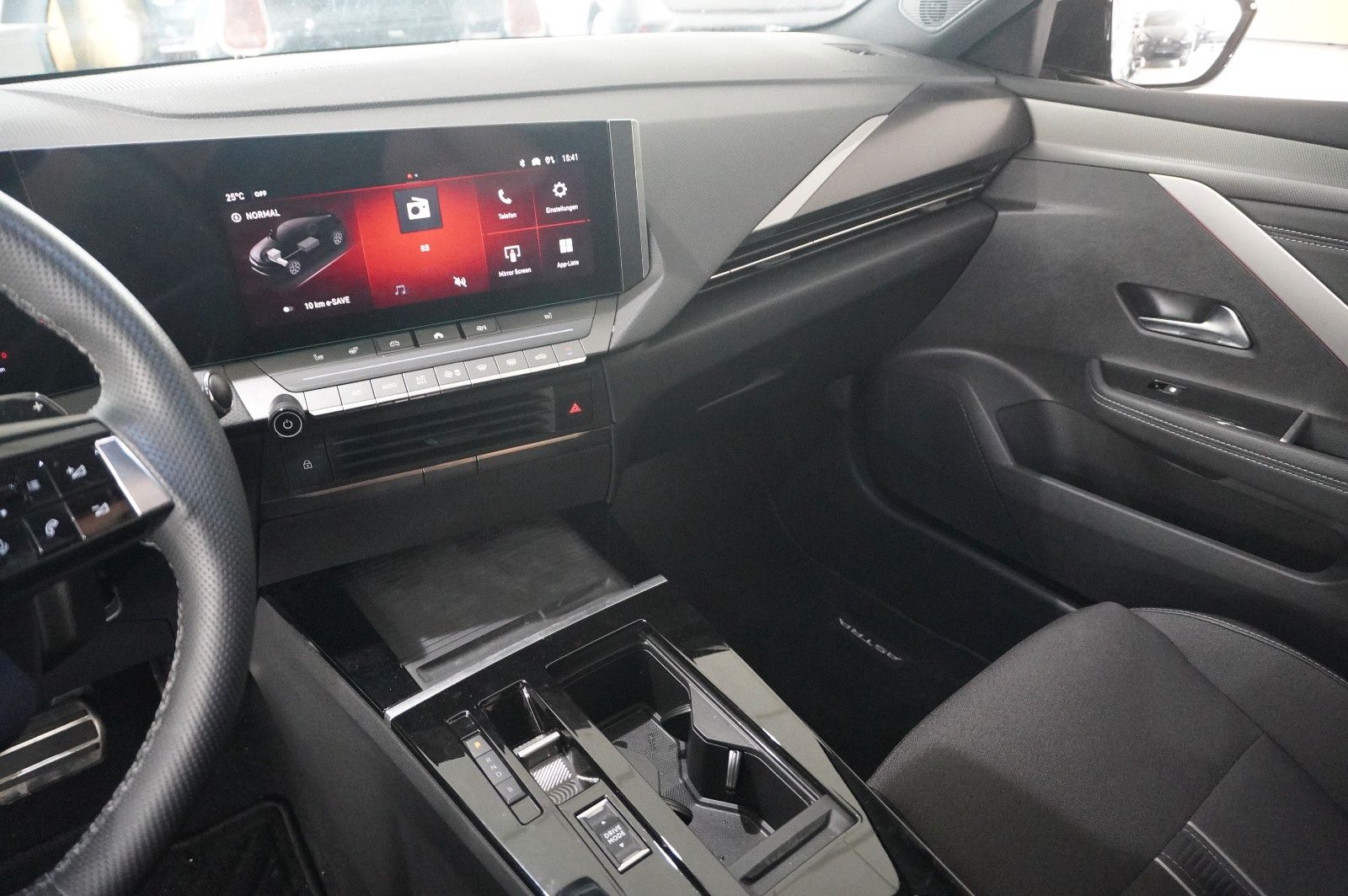 Fahrzeugabbildung Opel Astra L Lim. 1.6 HYBRID GS SPORT NAVI/LED/360°