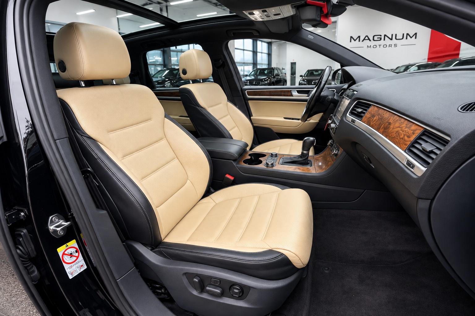 VOLKSWAGEN TOUAREG V6 TDI 3.0 245ch EXCLUSIVE 4MOTION - SUSPENSION PNEUMATIQUE - TOIT PANORAMIQUE - SIÈGES CUIR VENTILÉS - CHAUFFAGE AUXILIAIRE - ATTELAGE 3,5T