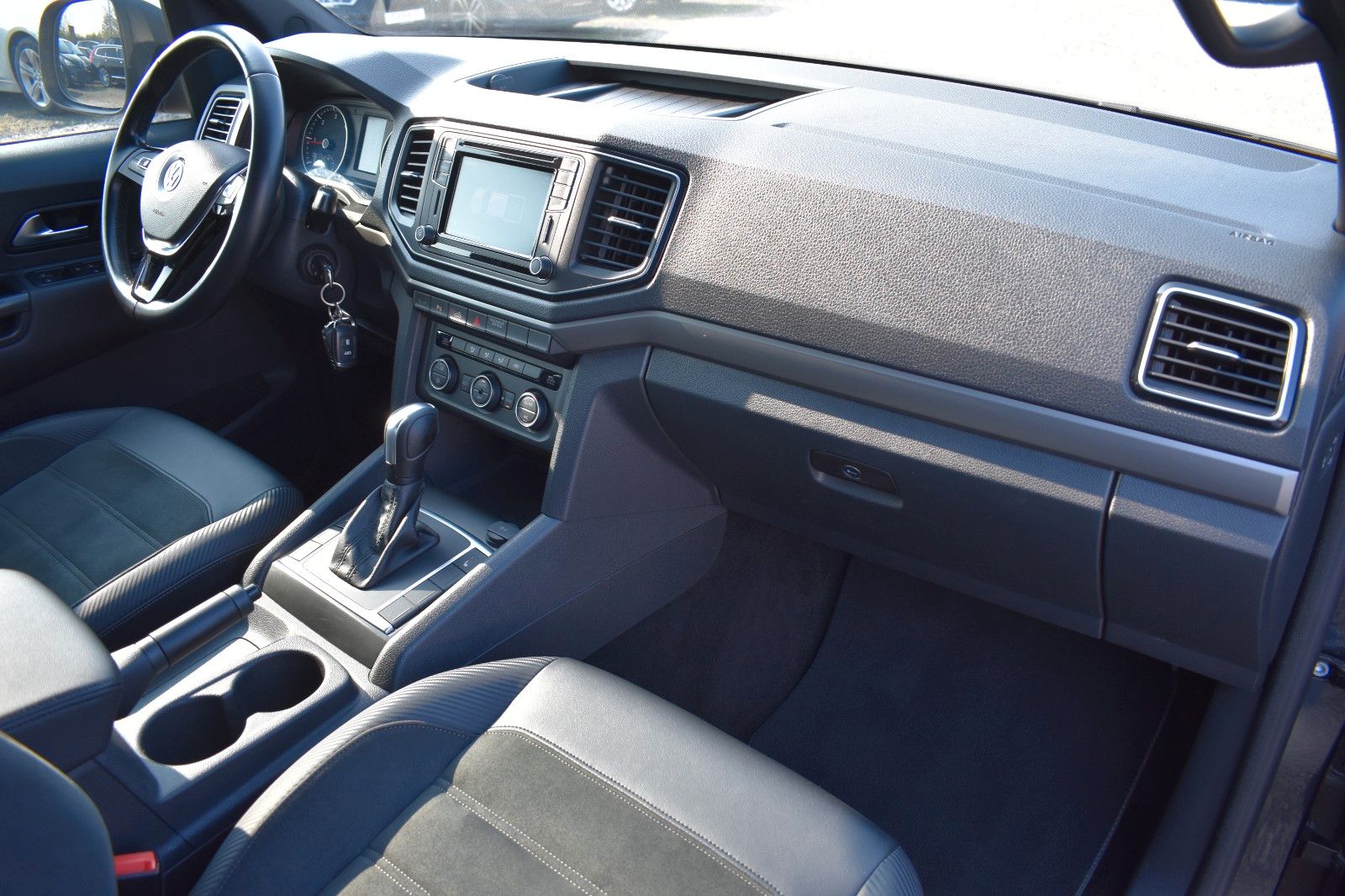 Fahrzeugabbildung Volkswagen Amarok Dark Label 3.0 DoubleCab 4Motion Kamera