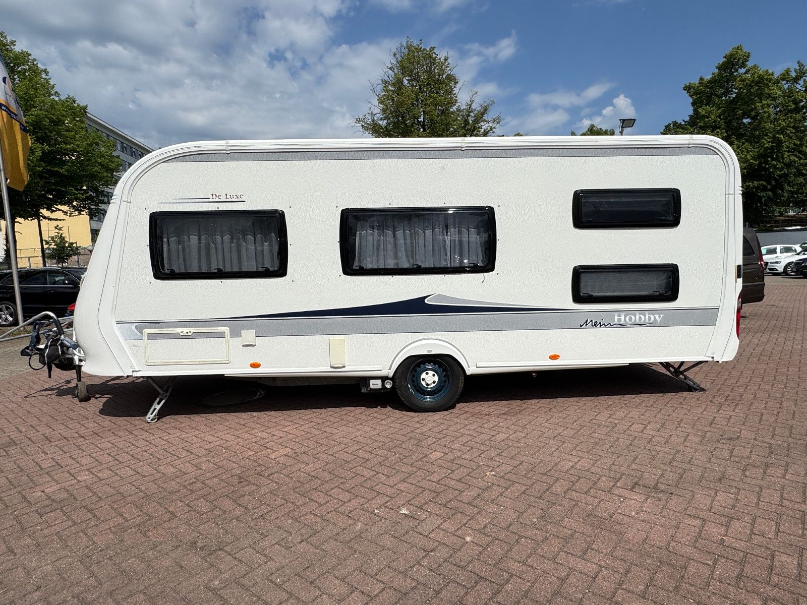 Fahrzeugabbildung Hobby 545 KMF DE LUXE SAT TV MOVER RUNDSITZGRUPPE