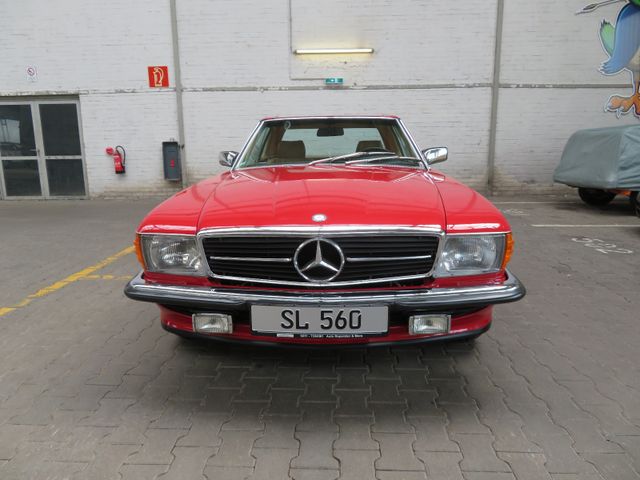 Mercedes-Benz SL 560