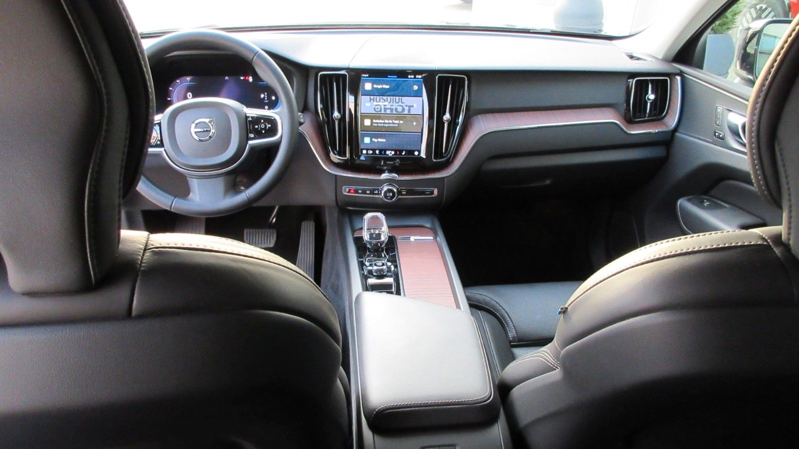 Fahrzeugabbildung Volvo XC 60 B4 Plus Bright 2WD