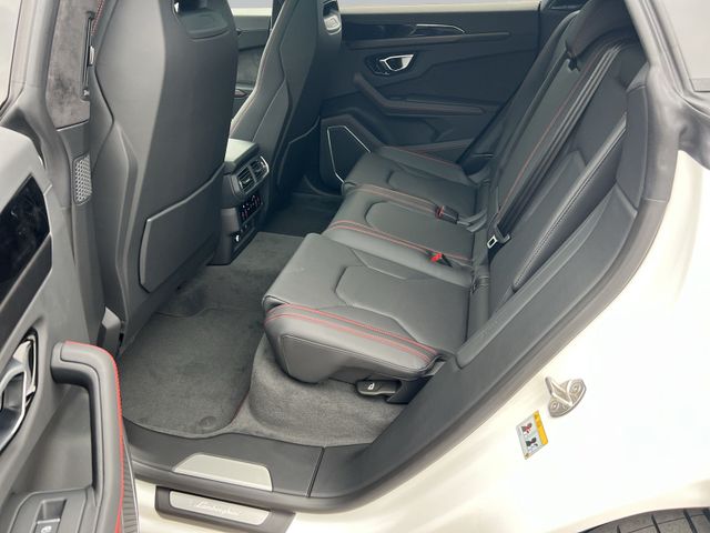 LAMBORGHINI Urus – Bild 10