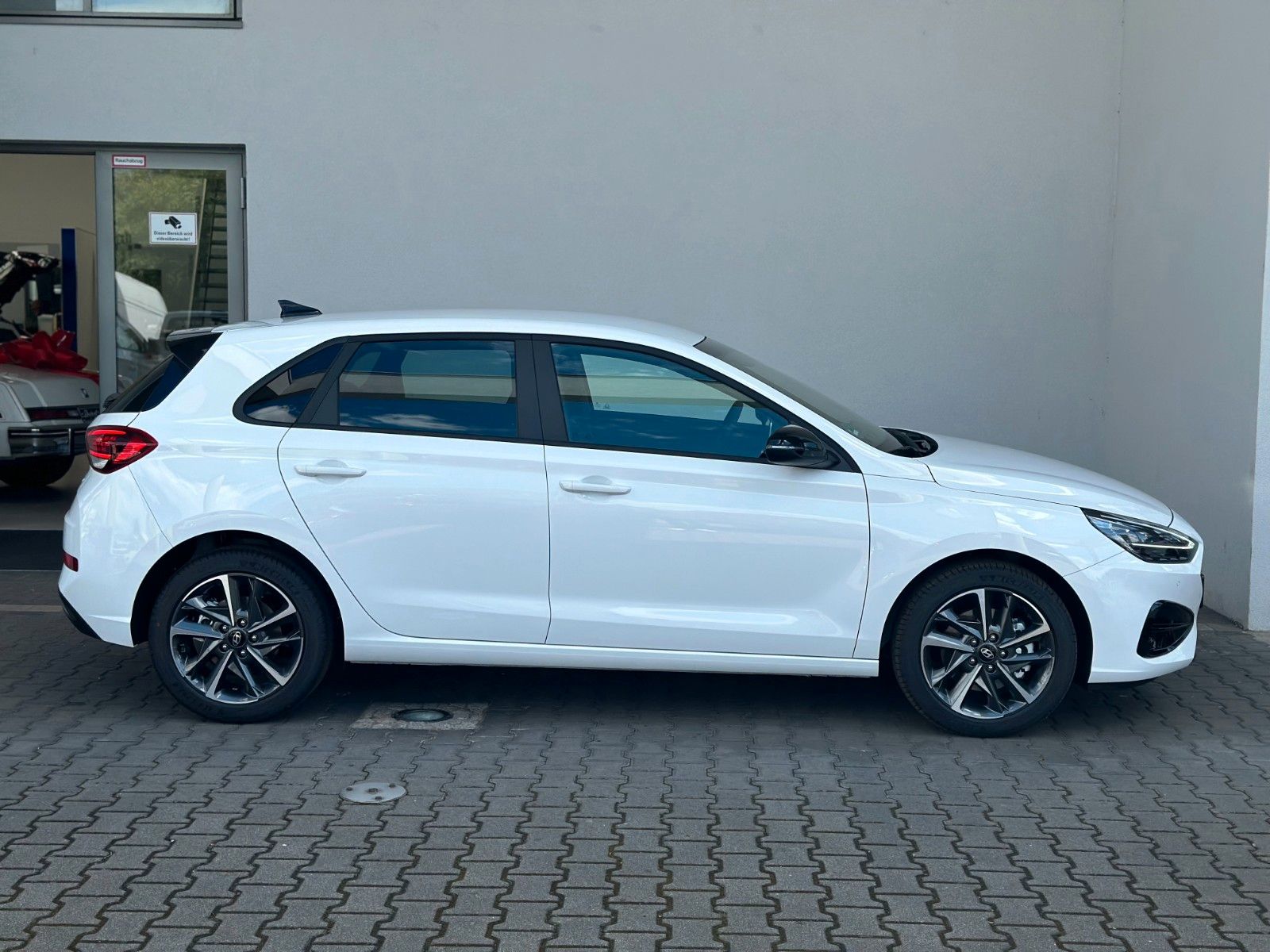 Fahrzeugabbildung Hyundai i30 Advantage 1.0l 100PS Navi/SHZ/Kamera