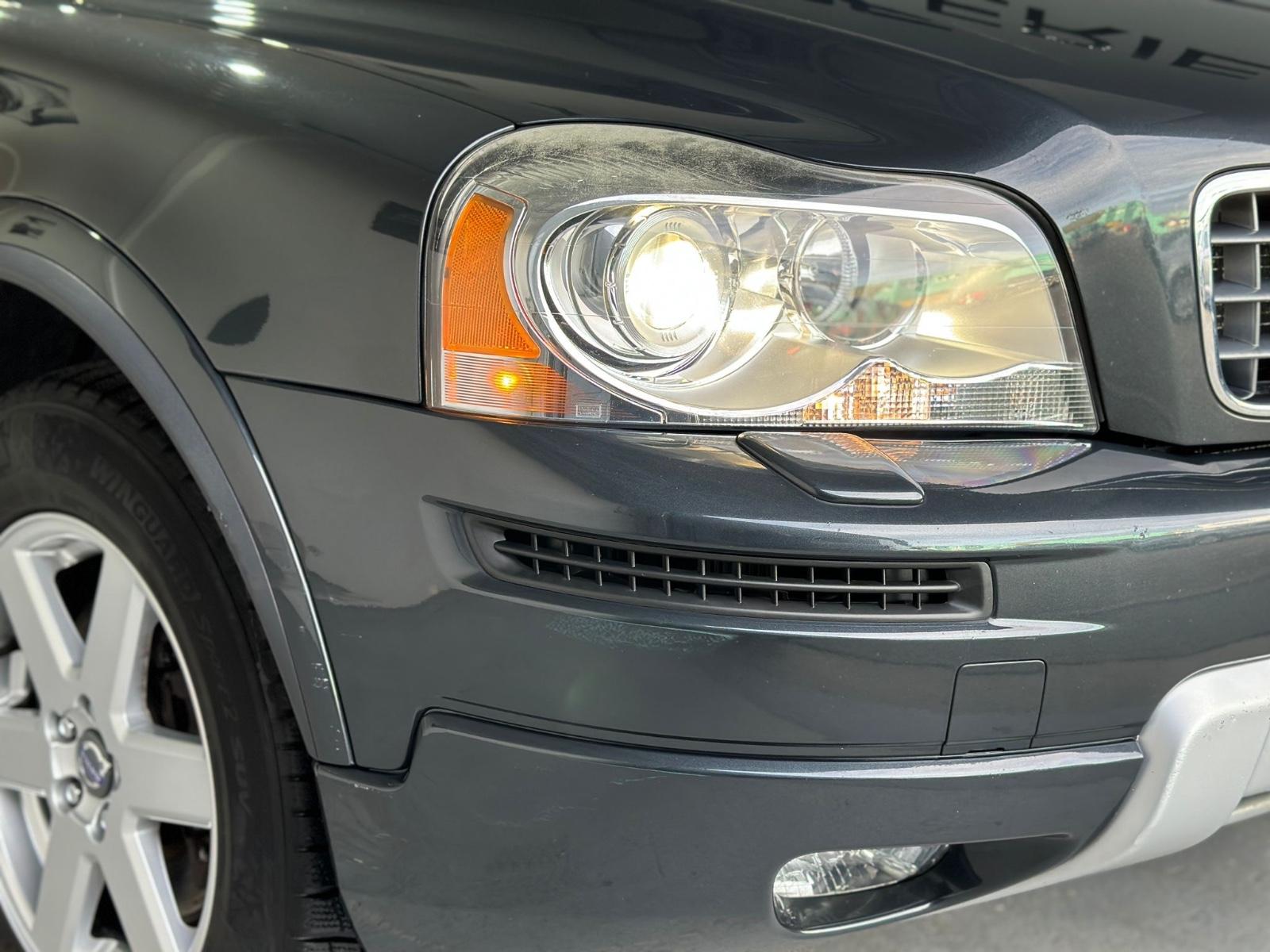 VOLVO XC90 2.4 D5 200 ch MOMENTUM GEARTRONIC 7 PLACES 4X4 - 1ère MAIN - ATTELAGE - TOIT - 194000 km