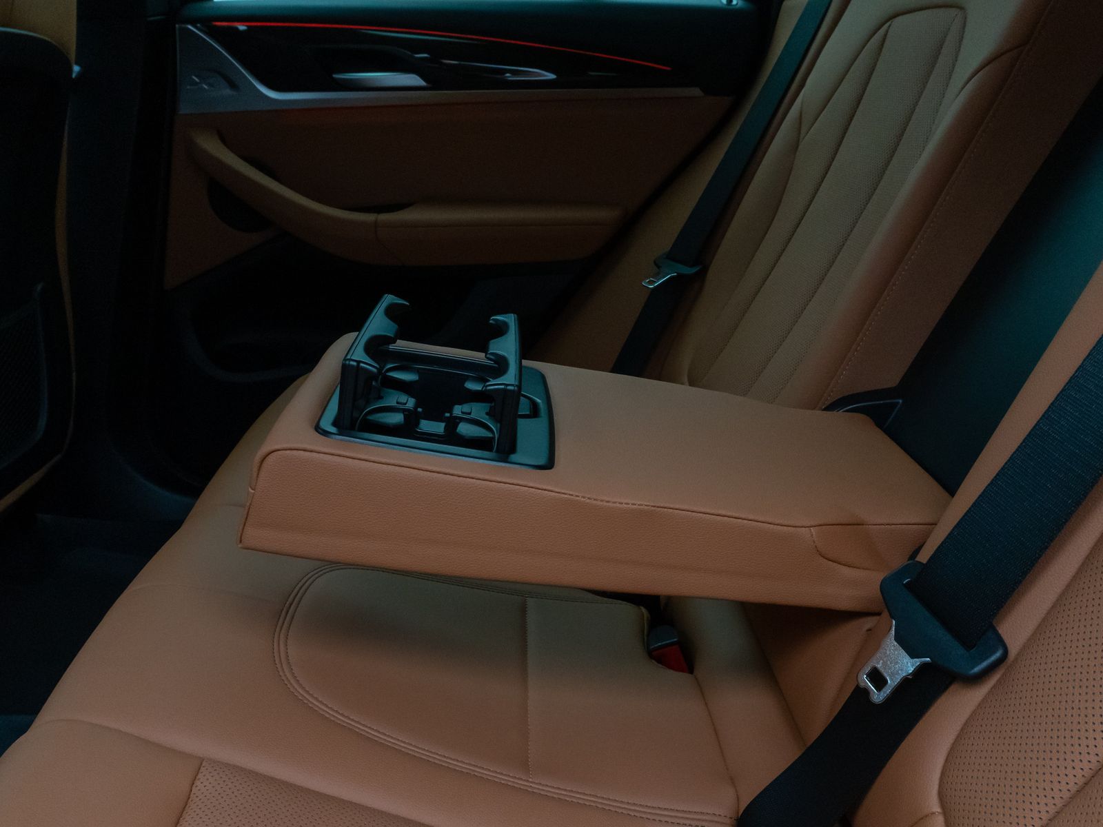 Fahrzeugabbildung BMW X3 xD20d MSport Individual HiFi Kamera DAB Alarm