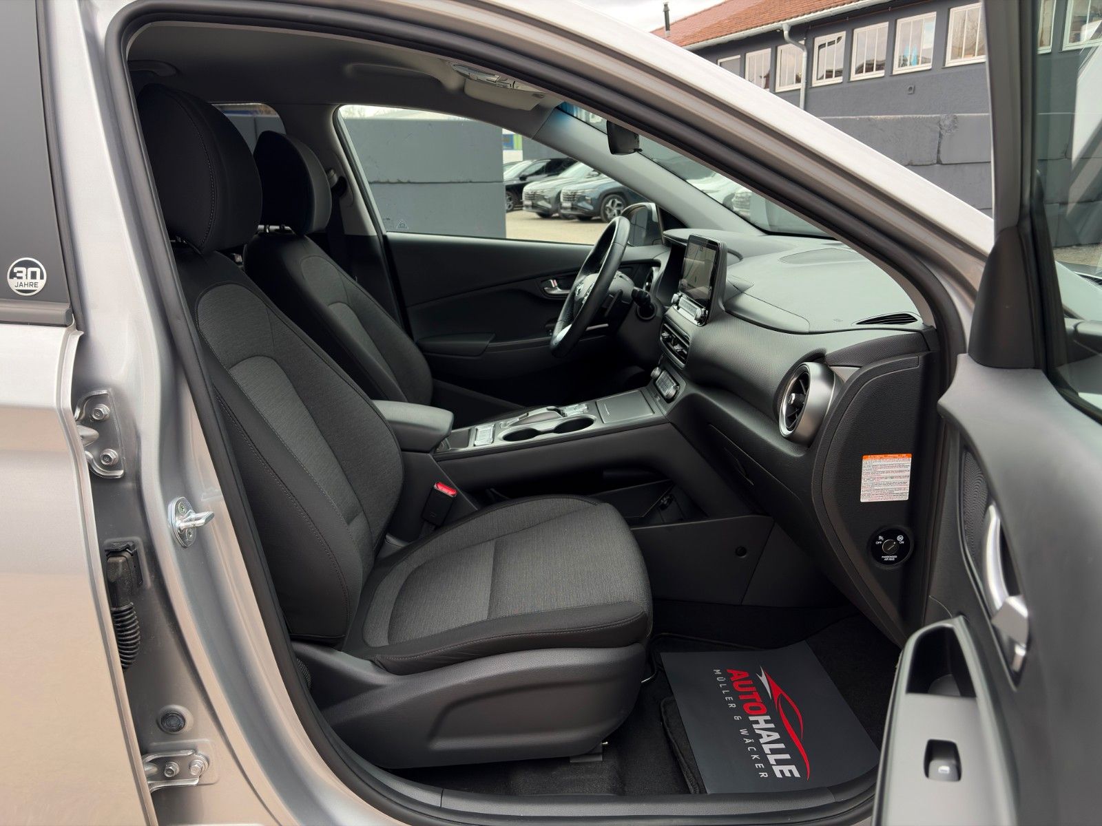 Fahrzeugabbildung Hyundai KONA E Edition 30 Wärmepumpe ACC CAM NAV CarPlay