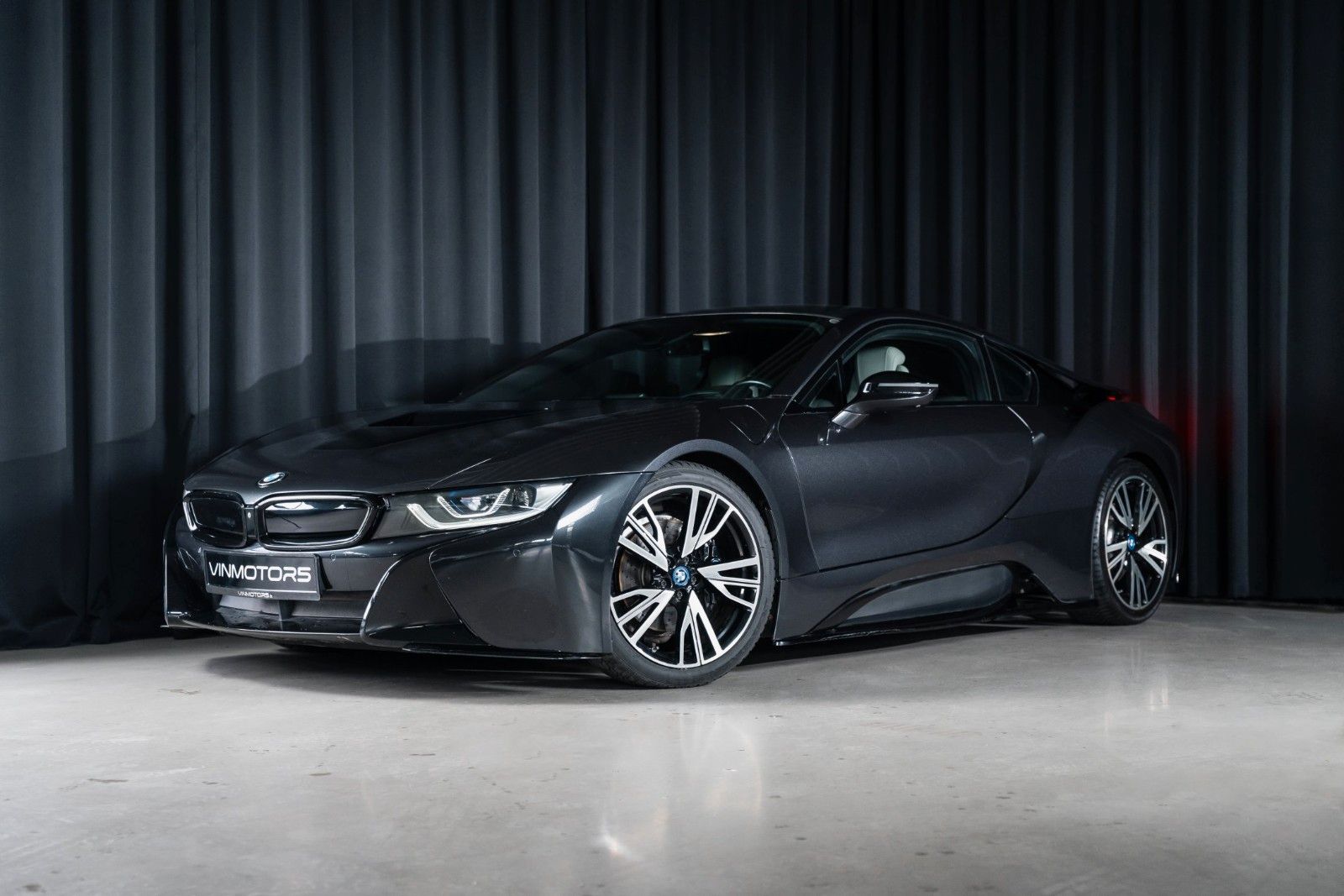 BMW i8 Coupe/Laserlights/HUD/H&amp;K/Navi/Driving Assist
