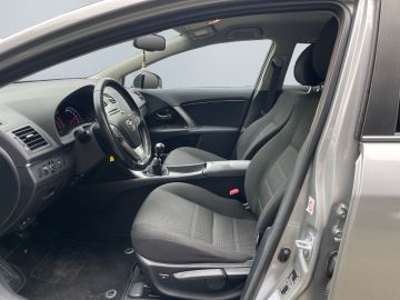 Toyota Avensis - 9