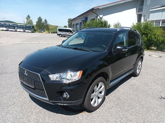 Mitsubishi Outlander Intense 4WD