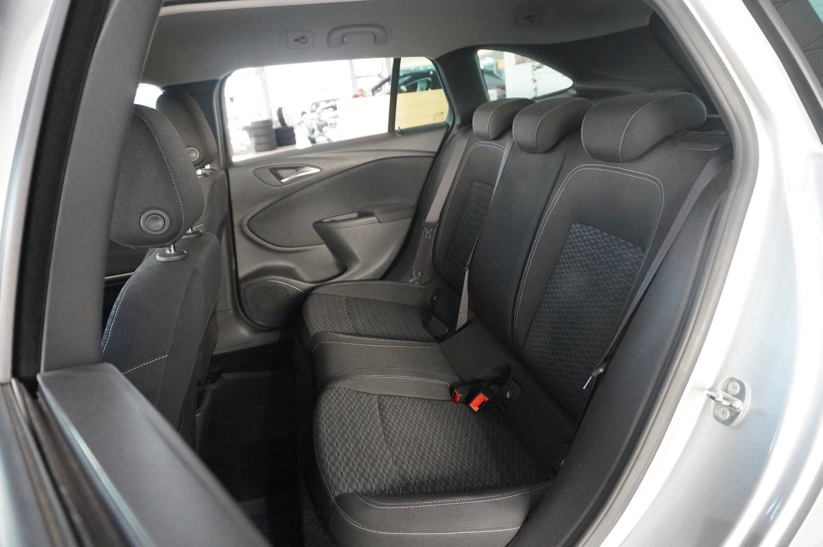 Fahrzeugabbildung Opel Astra K ST 1.0 BUSINESS NAVI/LED/SHZ/TEMP./SPORT