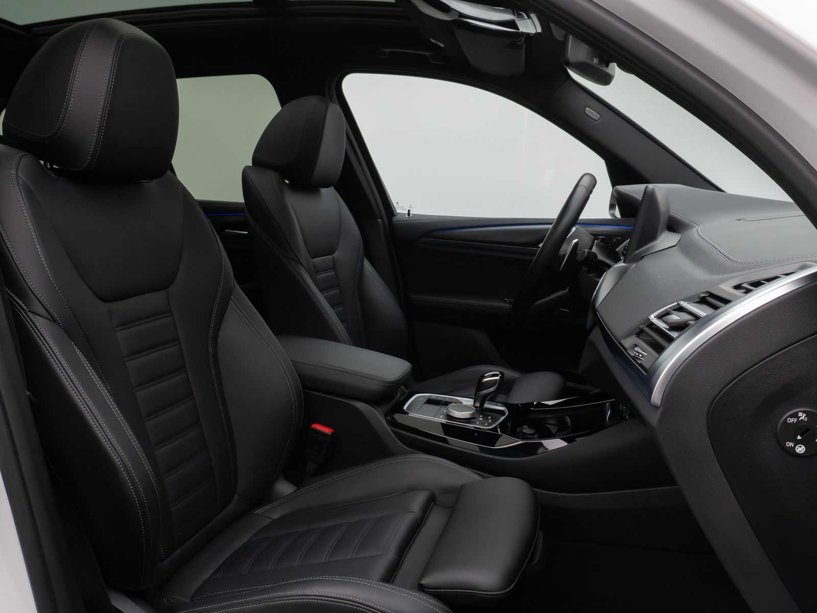 Fahrzeugabbildung BMW X3 M40i Panorama Kamera HUD DAB HiFi LED 20Zoll