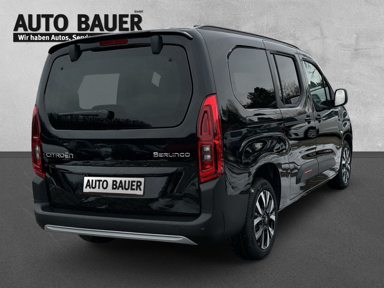 Fahrzeugabbildung Citroën Berlingo XL Diesel 130 Max XTR - mit KI generiert/bearbeitet