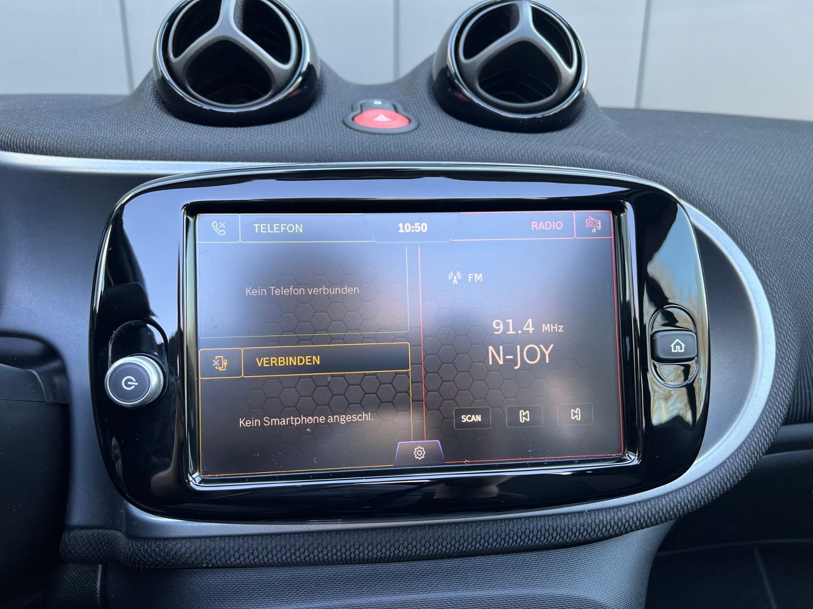 Fahrzeugabbildung Smart fortwo cabrio electric drive EQ *Navi, SHZ, PDC