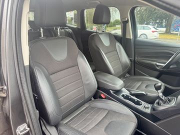 Ford Kuga - 10