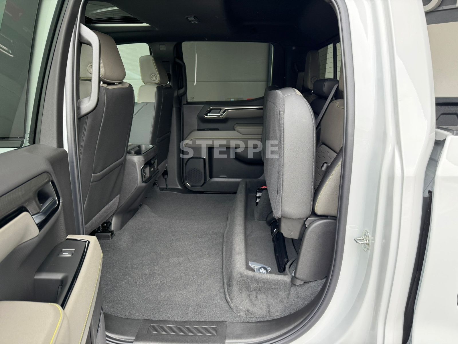 Chevrolet 2025 Silverado ZR2 6,2V8 Crewcab Tech-Pack. AHK