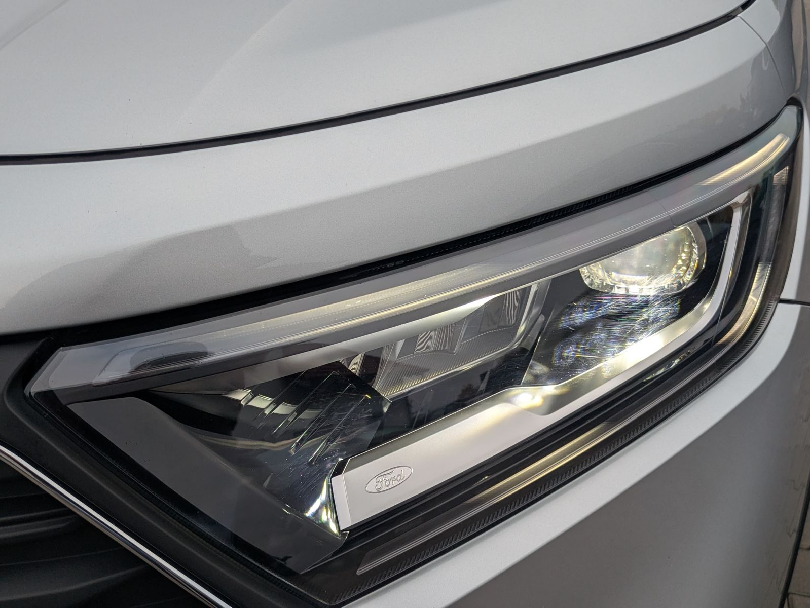 Fahrzeugabbildung Ford Grand Tourneo L2 Active LED*PANO*AHK*ACC*7-Si