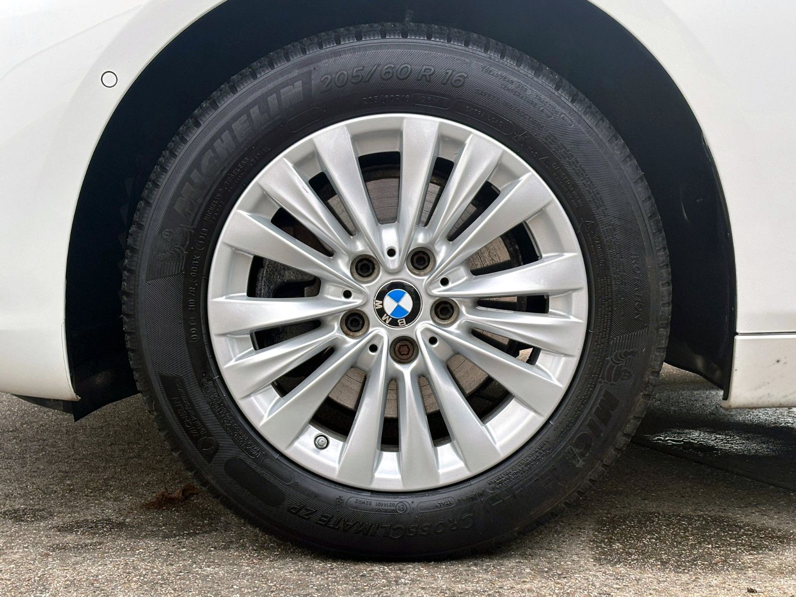 Fahrzeugabbildung BMW 218i Active Tourer Adv. Steptr. ACC PDC KAM Navi