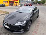 Tesla Model S Max. Reichw.  MwSt. ausweisbar - Tesla Model S von privat