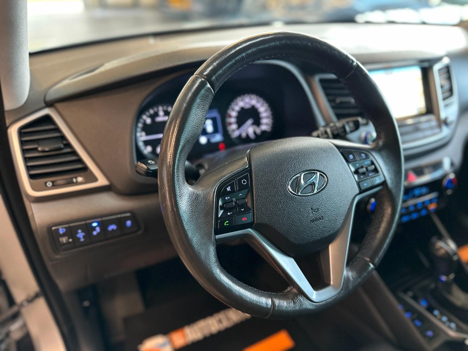 Hyundai Tucson Intro Edition 4WD *NAVI*TEMPOMAT*KLIMA*