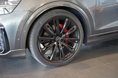 AUDI Q8 50 TDI S line | S-Sportsitze | Pano | B&O AUDI Q8 50 TDI S line | S-Sportsitze | Pano | B&O