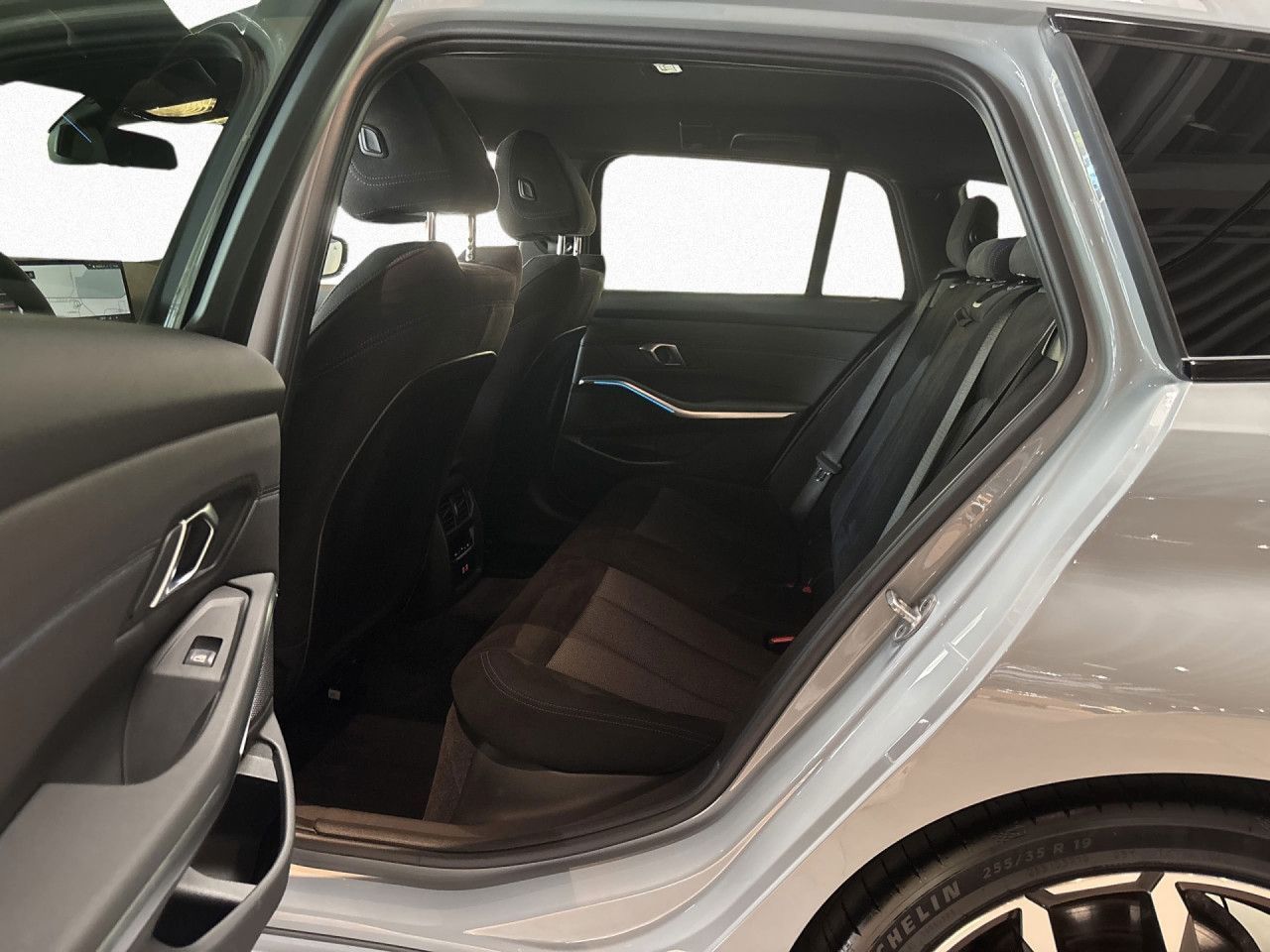 BMW 320 - Bild 14