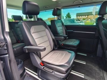 Volkswagen T6.1 Multivan 4M DSG*GenaSix*LED*Nav*Kamera*AHK*