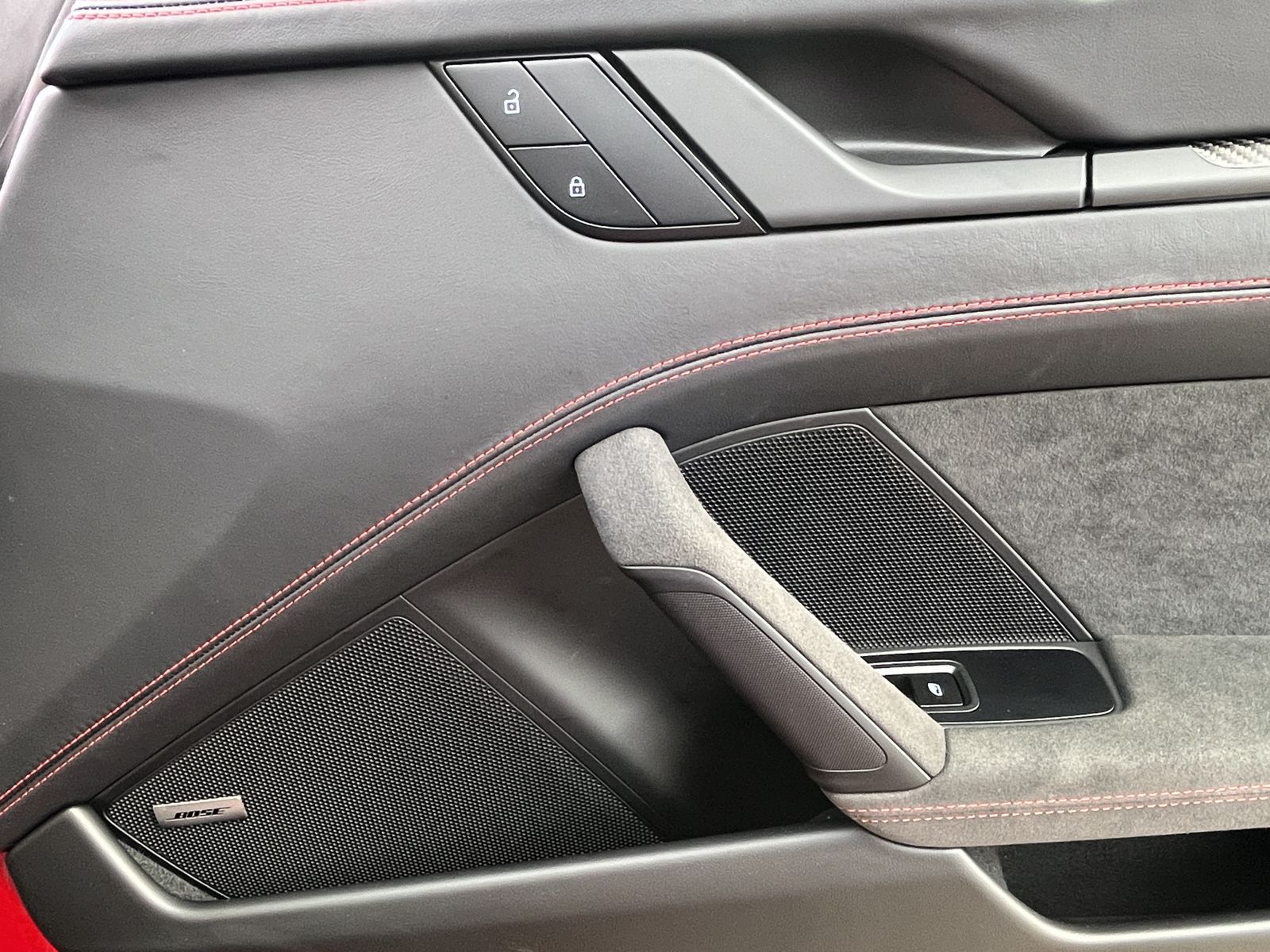 Fahrzeugabbildung Porsche 992 911 GT3*Carbon*BOSE*Lift*Kamera*Matrix-LED*