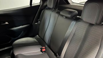 Fahrzeugverkauf 26 Peugeot 2008 Allure Pack AT LED SH Navi Kamera