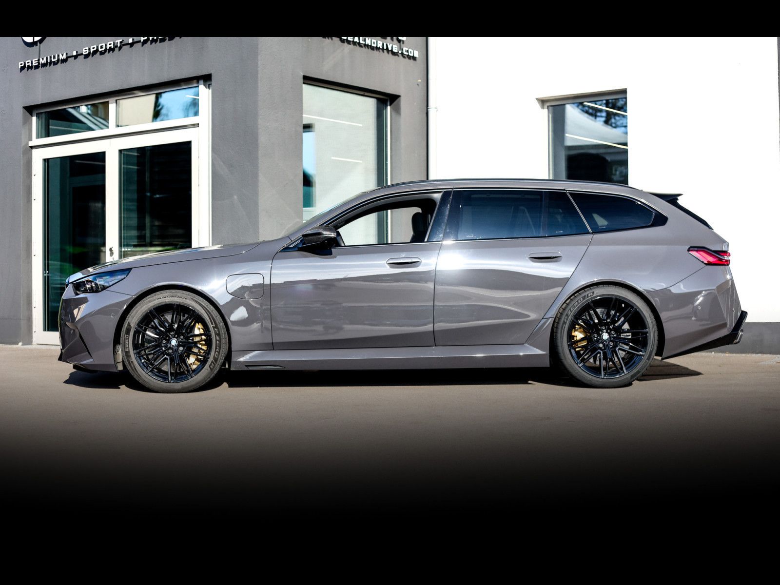 BMW M5 TOURING°FR°INDIVIDUAL°AKRA°KERAMIK°WARR 2/29 imagem 2