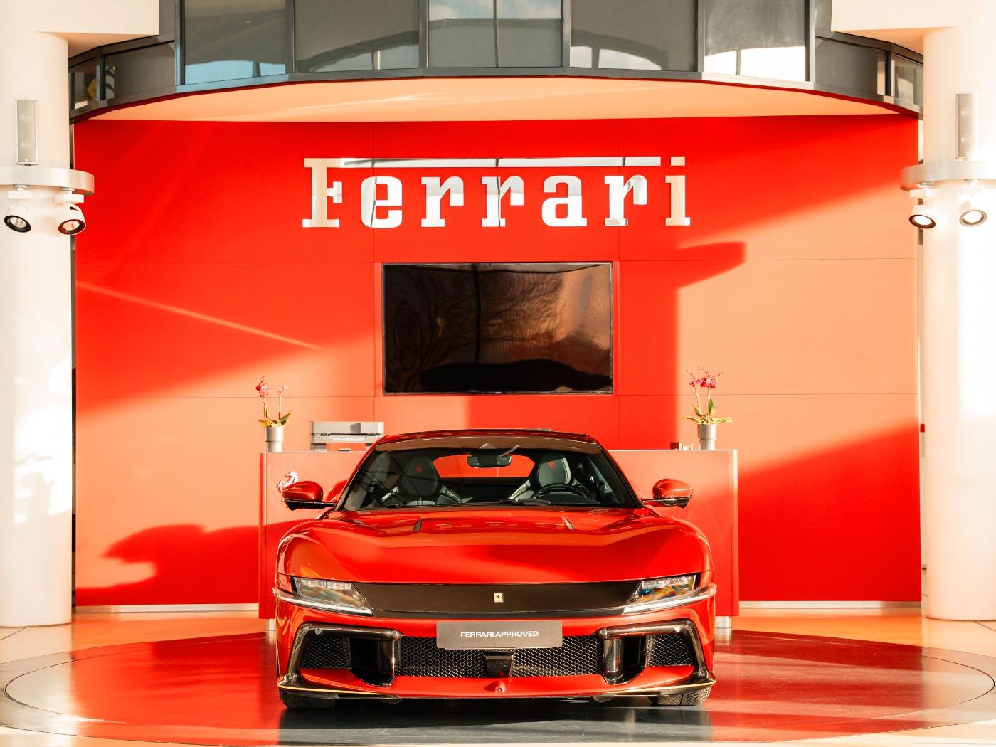 Ferrari 12Cilindri Panoramadach*Lift*HiFi-Burmester