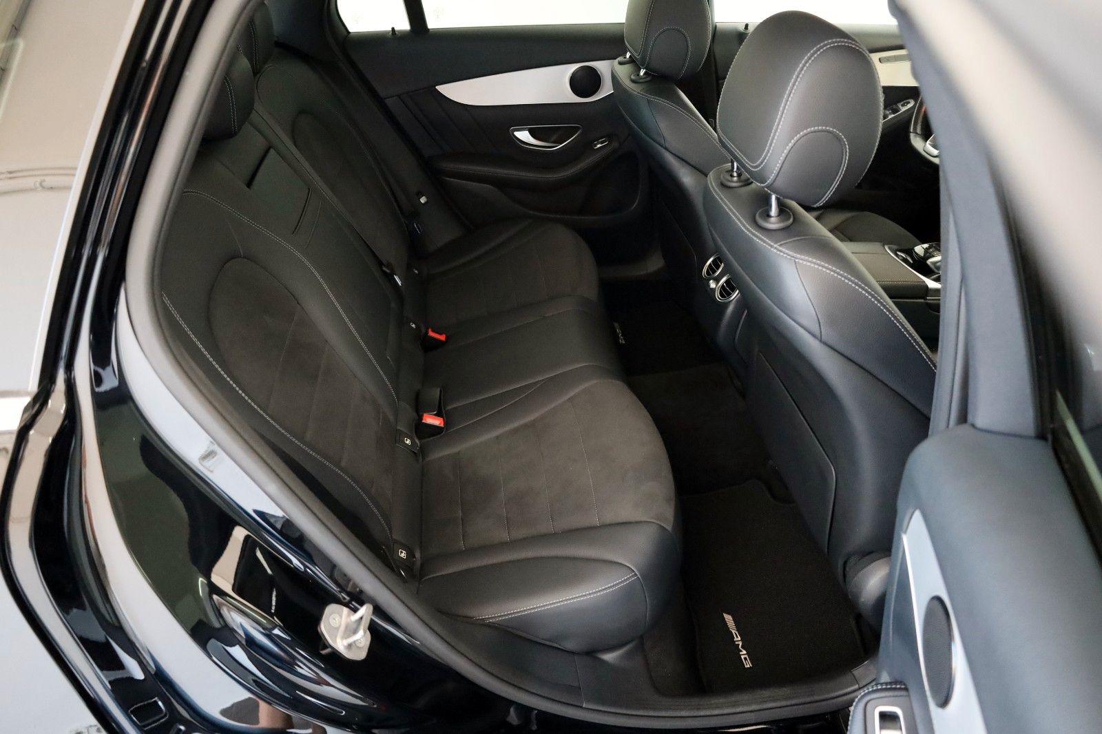 Fahrzeugabbildung Mercedes-Benz GLC 300 4M Exclusive AMG Int. TLeder,Navi,LED,SH