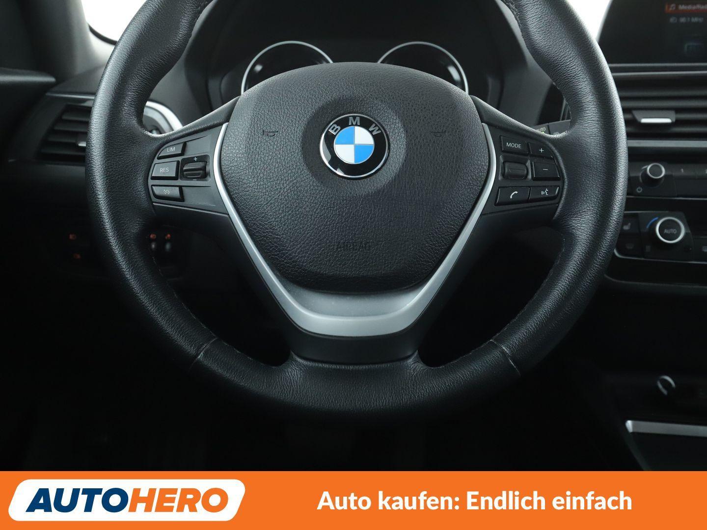 BMW 118i Sport Line Aut.*NAVI*LED*PDC*TEMPO*
