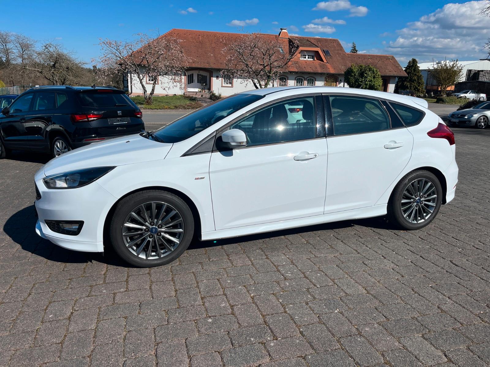 Ford Focus Lim. ST-Line/Sitzh./8-fach/Scheckheft/Tüv