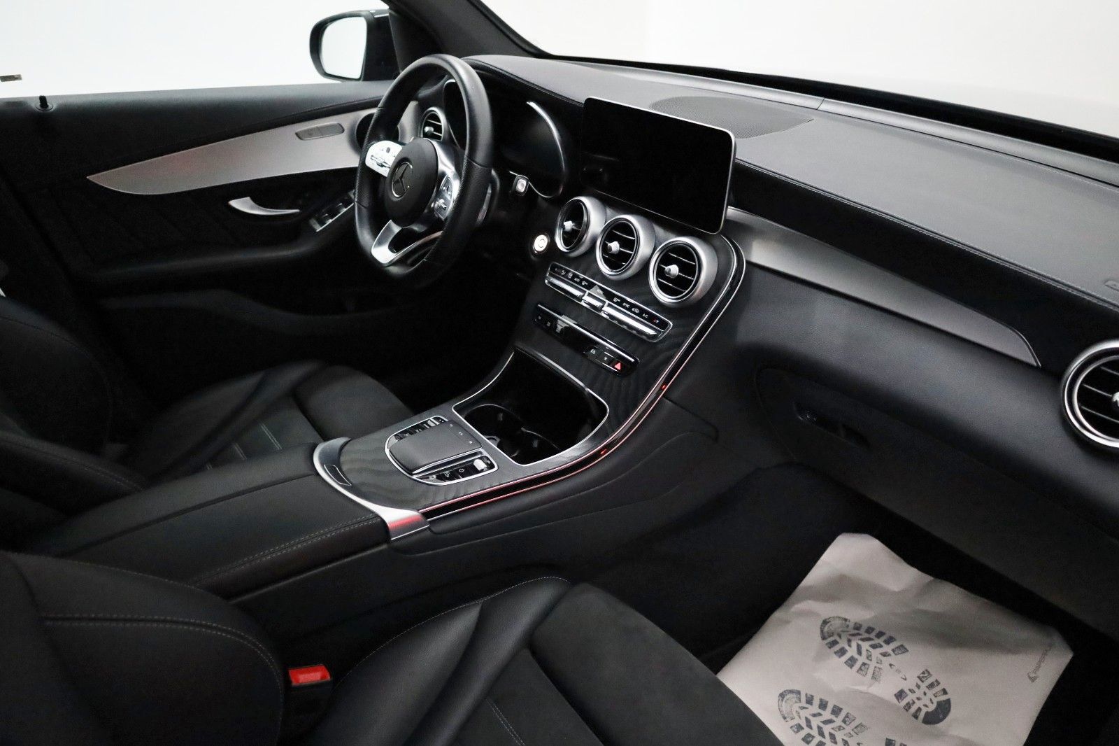 Fahrzeugabbildung Mercedes-Benz GLC 200d Coupe 4M AMG Line Leder,Navi,LED,Kamera