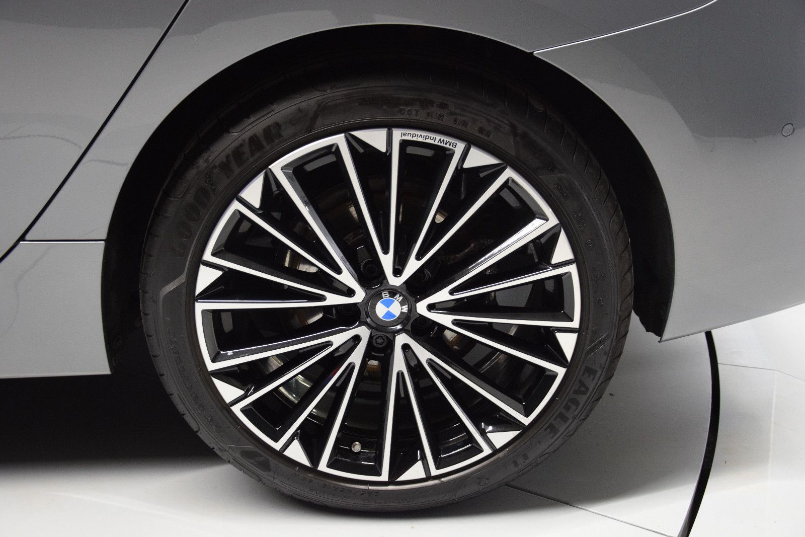Fahrzeugabbildung BMW 218 i M Sport Active Tourer Pano Memory H K ACC