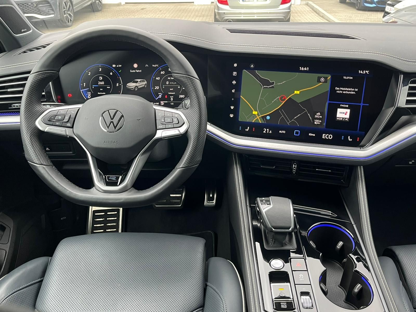 Fahrzeugabbildung Volkswagen Touareg 3.0TDI 4M R-Line VOLL Black 22" UPE 114T