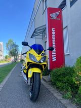 Honda CBR600F Sport PC35 *Valentino Rossi* - Offers matching your search criteria