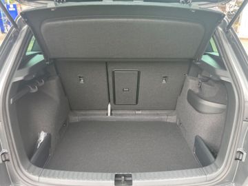Fahrzeugabbildung SKODA Karoq 1.5 TSI Sportline DSG LED/ACC/AHK/Pano