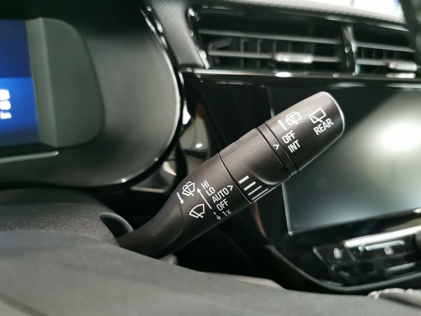 Fahrzeugabbildung Opel Corsa Edition mit Sonderzins 3,99%