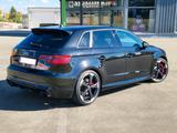 Audi RS3 2.5 TFSI S tronic quattro Sportback - Audi RS3: Schwarz