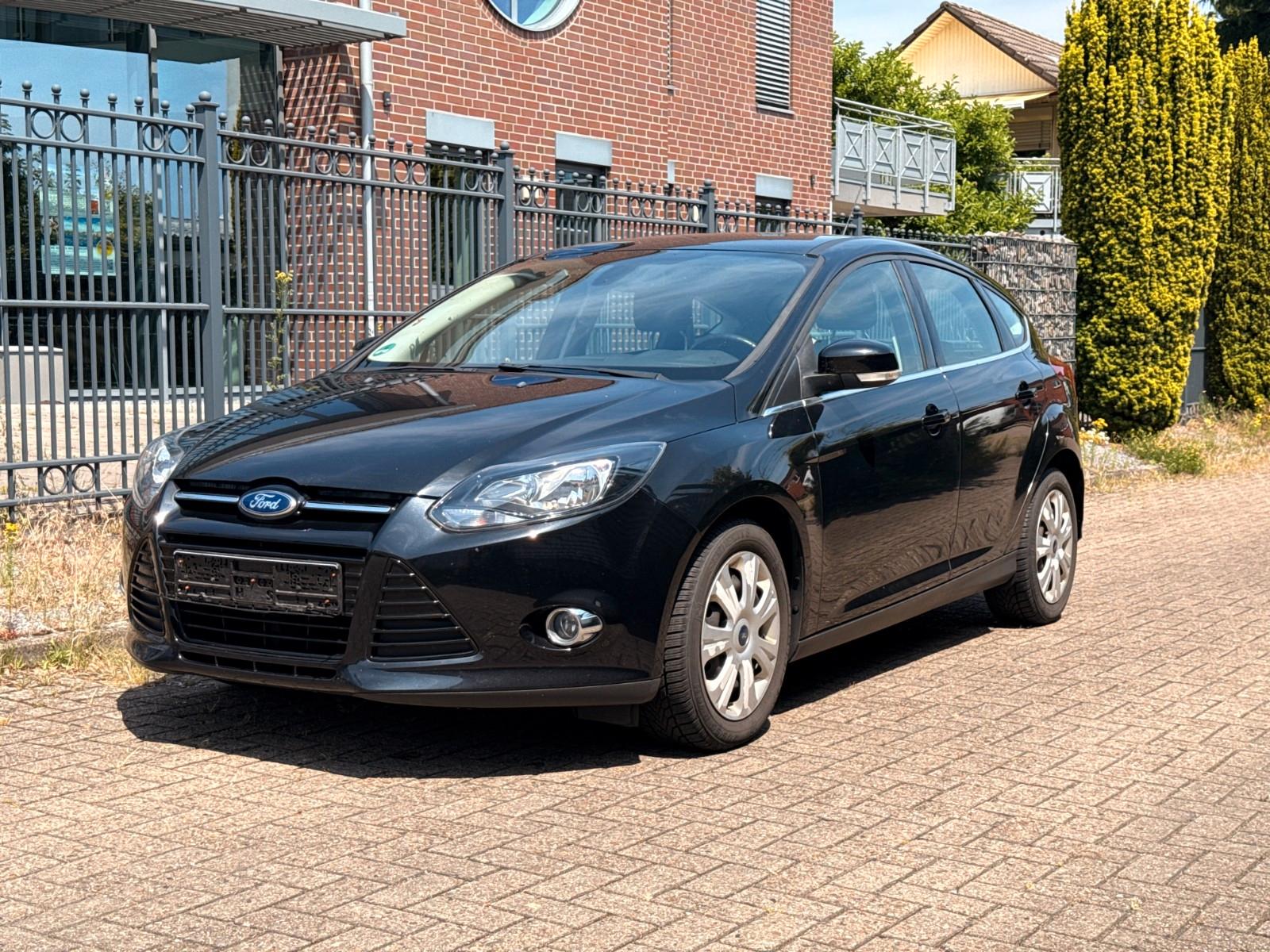 Ford Focus Lim. Titanium *KLIMA*BLTHT*