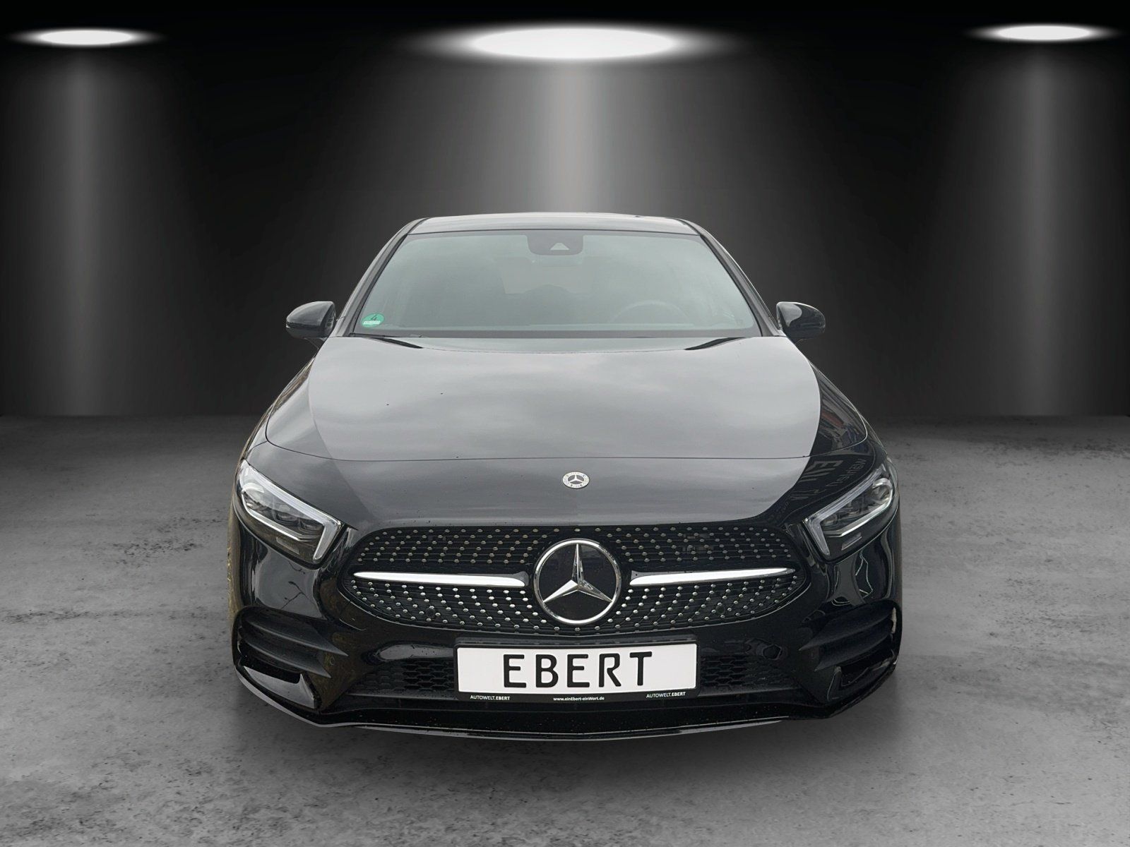 Fahrzeugabbildung Mercedes-Benz A250e AMG Pano MLED HighEndMBUX Busin AHK Kamera