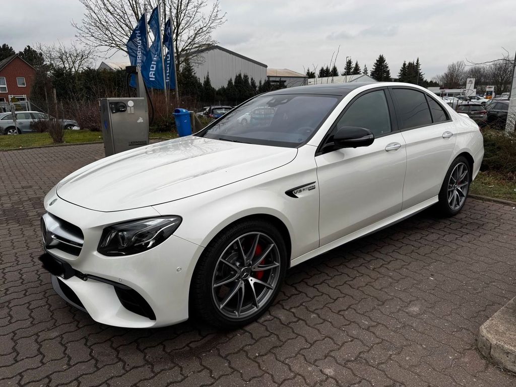 Image of Mercedes-Benz E 63 AMG