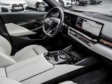 BMW 550e xDrive M SPORT+B&W+AHK+PANO+HuD+DA PROF+360 - BMW 550 mit Schiebedach