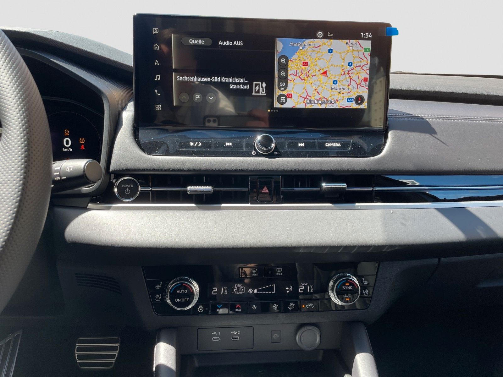 Fahrzeugabbildung Mitsubishi Outlander 2.4 PHEV 4WD LUXURY BLACK AKTIONSPREIS