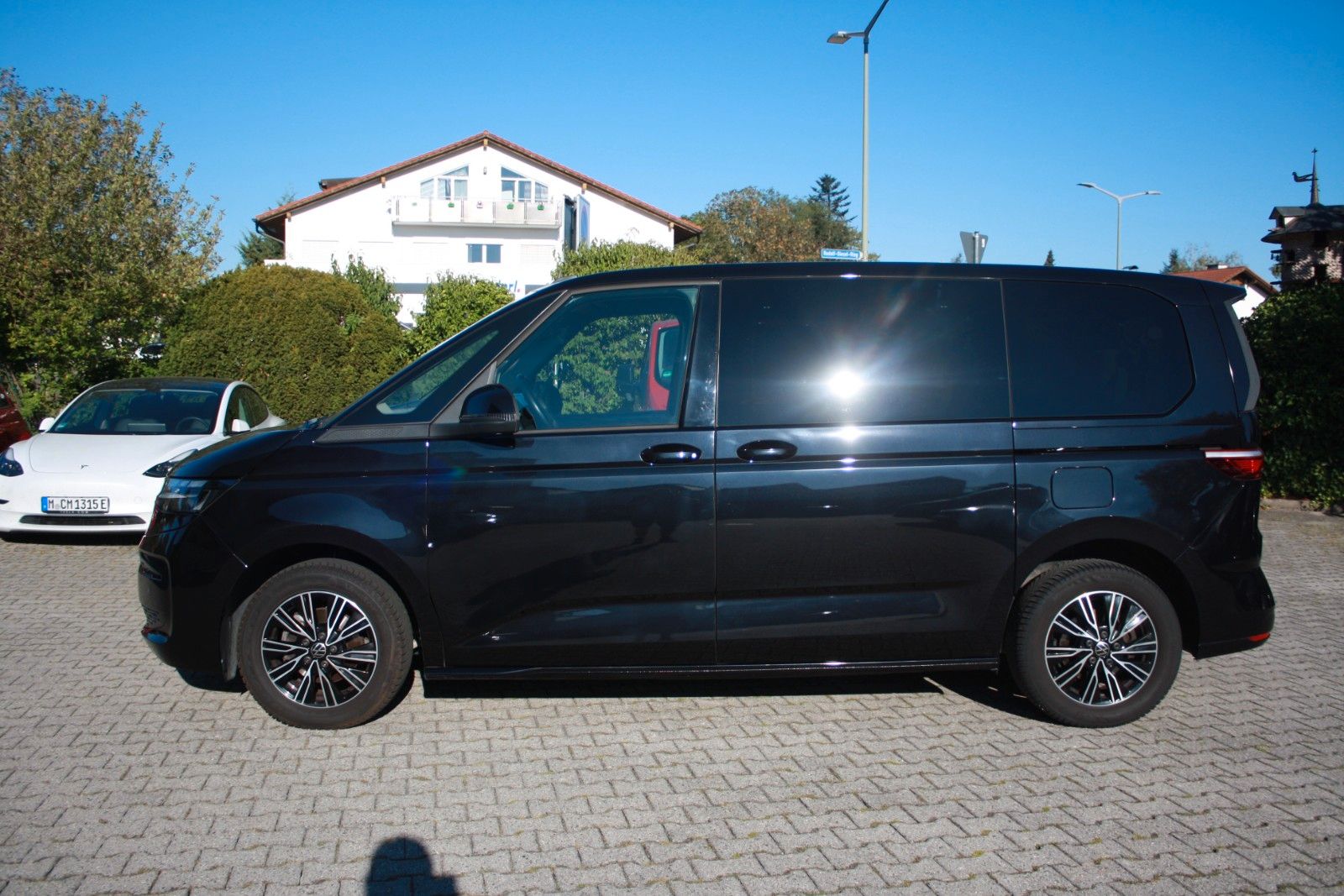 Volkswagen T7 Multivan 1.5 TSI Standheizung + AHK! imagem 3