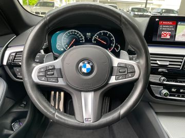 BMW 530d xDrive Touring M Sportpaket Head-Up HiFi