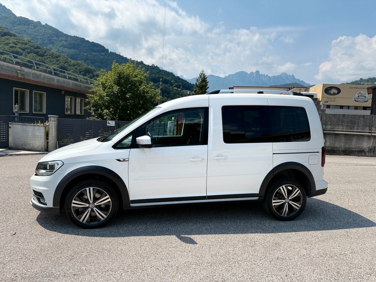 Volkswagen Caddy 2.0 TDI 122 CV 4MOTION Alltrack imagem 2