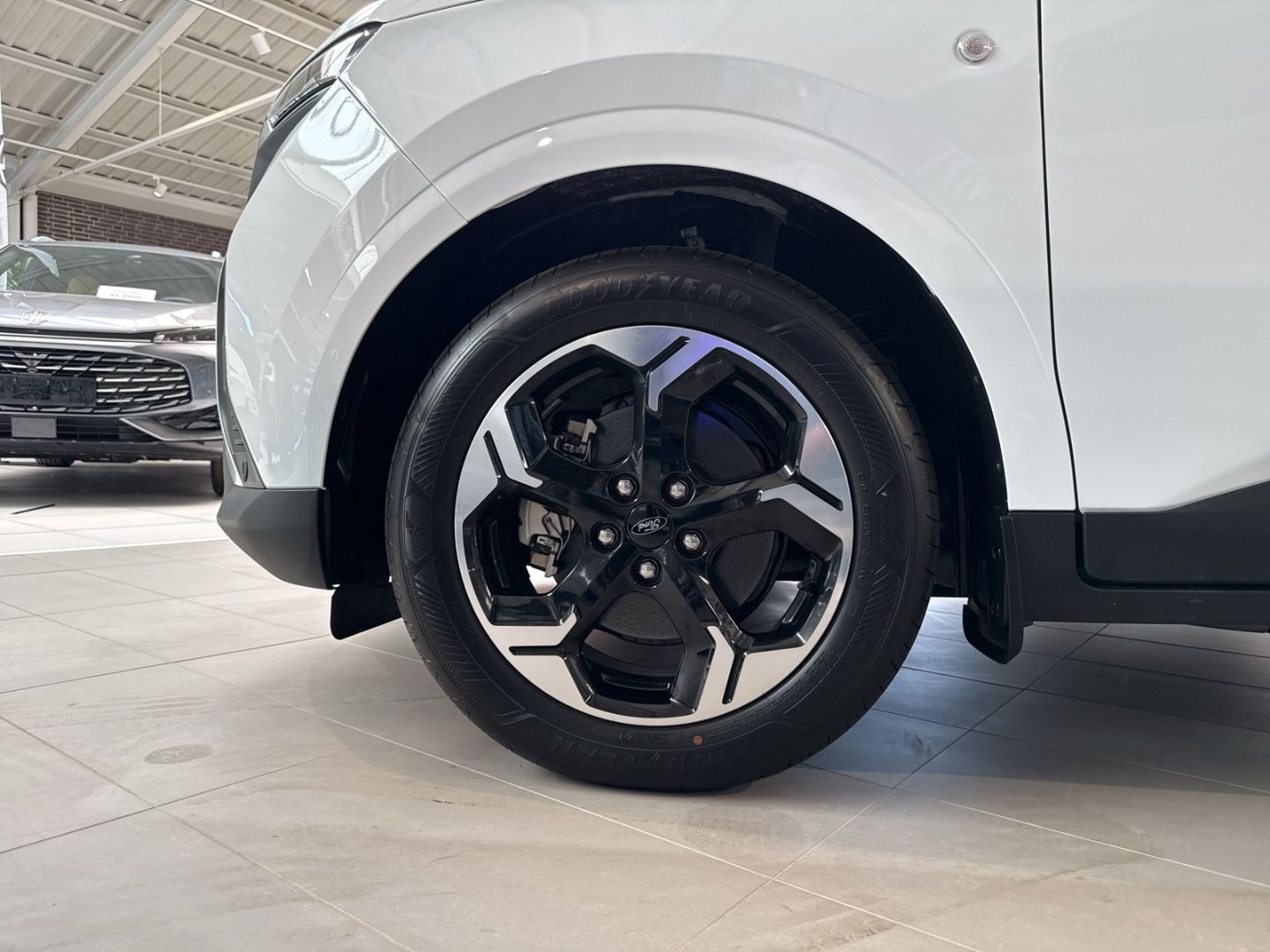 Fahrzeugabbildung Ford Transit Courier BEV Limited Apple CarPlay Androi